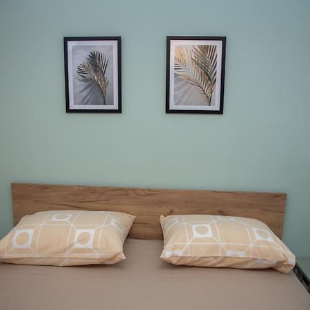 Fobillo Apartment At Charilaou Thessaloniki Exterior photo